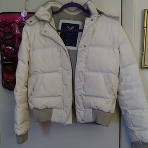 White hooded American Eagle puffy coat